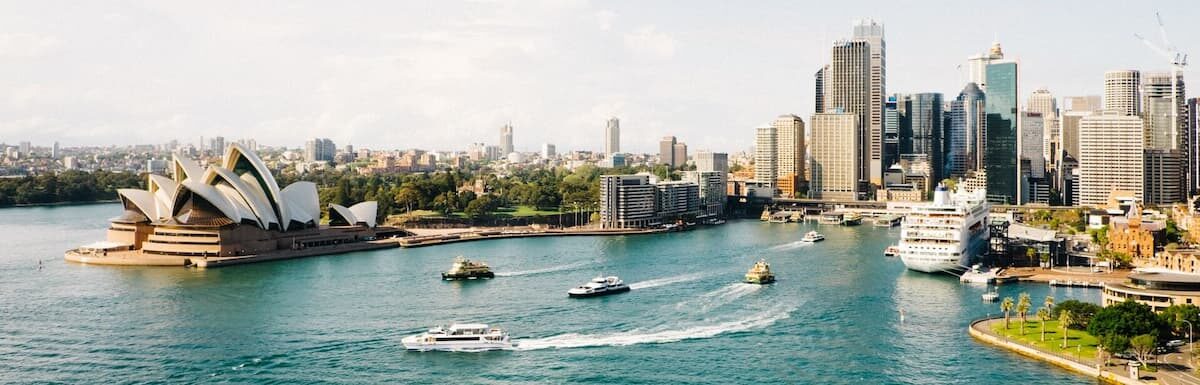 Aerial view of Sydney harbour. Discover Opportunities in Australia.